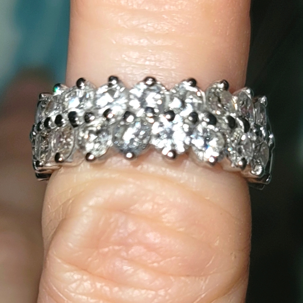 Platinum Diamond Eternity Band 6 Carats of diamonds. Each diamond is 0.15.